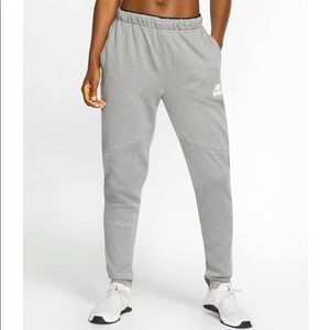 BRAND NEW Nike Women’s Softball Joggers